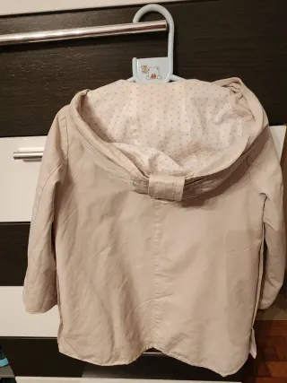 Gabardina Pili Carrera niña Talla 4