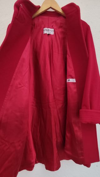 Abrigo Rojo Vertucci Talla 42