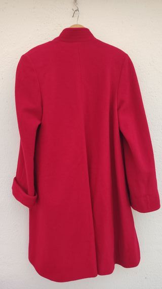 Abrigo Rojo Vertucci Talla 42