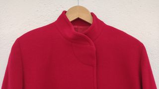 Abrigo Rojo Vertucci Talla 42