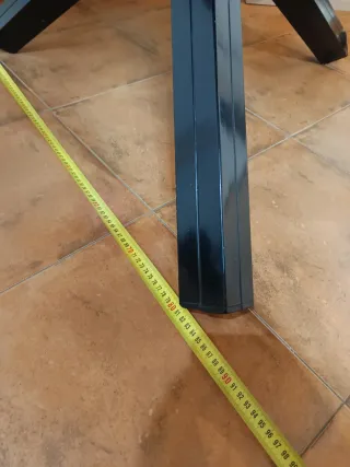 Mesa de diseño para salón