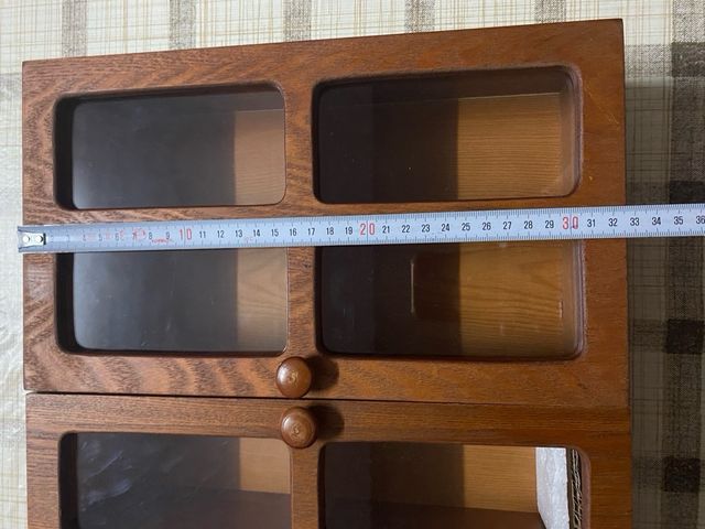 Vitrina expositora de madera