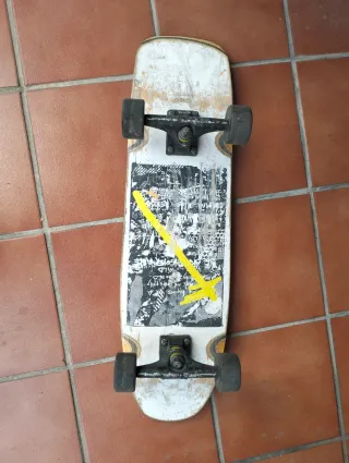 Skate Oxelo Negro con Raya Amarilla