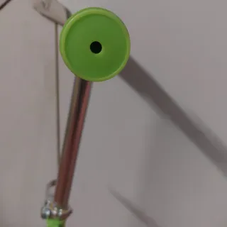 Patinete  plegable con luces LED usado un dia