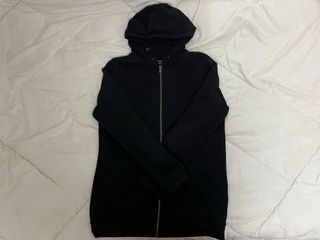 Sudadera Negra con Cremallera y Capucha