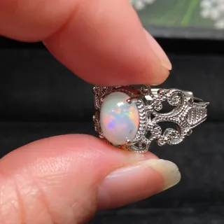 Anillo de acero inoxidable con opalo natural