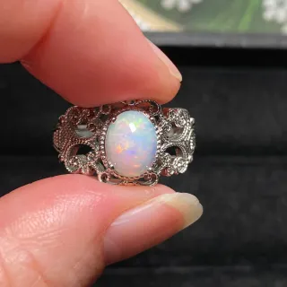 Anillo de acero inoxidable con opalo natural