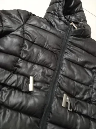 Piumino bambina nero con cappuccio