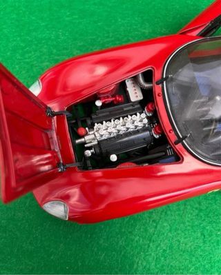 Ferrari 250 GTO/LM – Escala 1:18