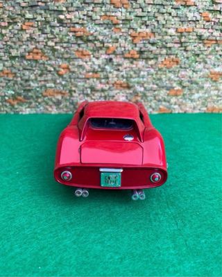 Ferrari 250 GTO/LM – Escala 1:18