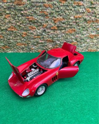 Ferrari 250 GTO/LM – Escala 1:18