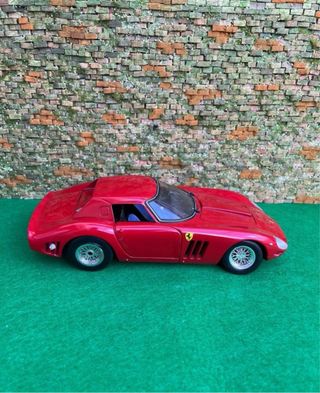 Ferrari 250 GTO/LM – Escala 1:18