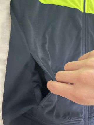 Sudadera deportiva hombre sin capucha