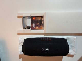 JBL Charge 5 Negro + Funda