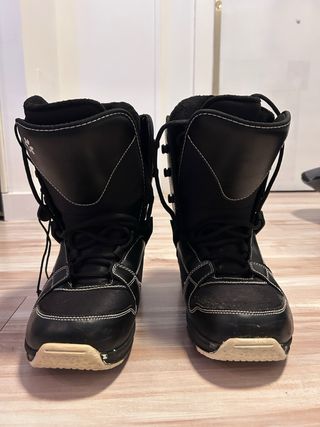 Botas de Snowboard Negras marca Tijuana