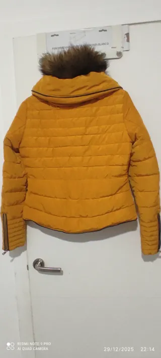 Abrigo Zara Amarillo Talla M