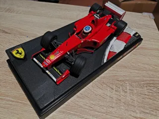 Ferrari F300 Schumacher 1998 Hot Wheels 1:18