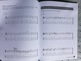 Libro de guitarra acústica y eléctrica