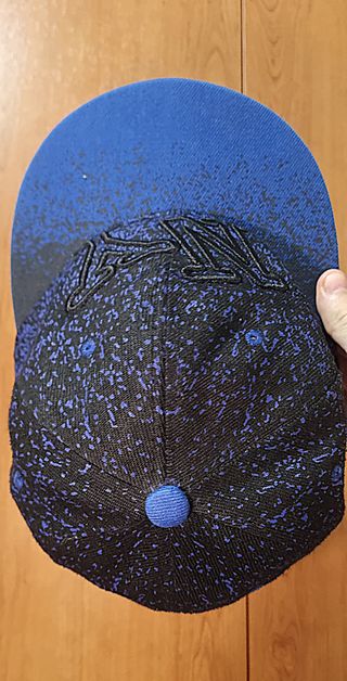 Gorra New Yorker original broche strapback.