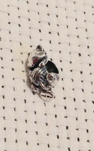 Charm gato plata ovillo lana