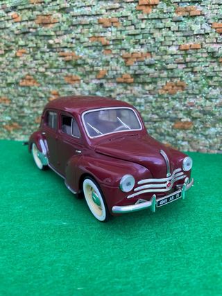 Renault 4CV – Solido – Escala 1:17