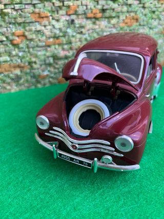 Renault 4CV – Solido – Escala 1:17