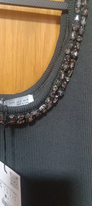 Vestido Zara gris con pedrería