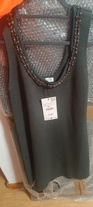 Vestido Zara gris con pedrería