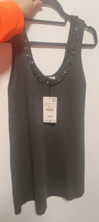 Vestido Zara gris con pedrería