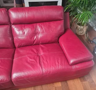 Sofá de piel rojo Conforama Hawai