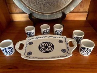 Bandeja con 6 chupitos decorados