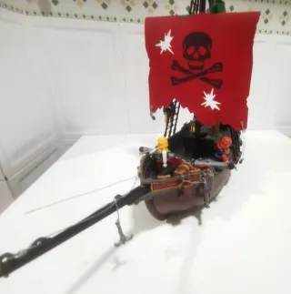 Barco Pirata Playmobil con figuras