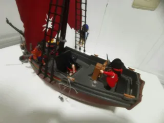 Barco Pirata Playmobil con figuras