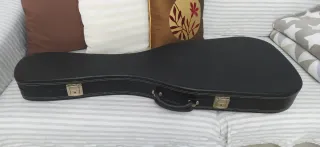 Estuche para guitarra