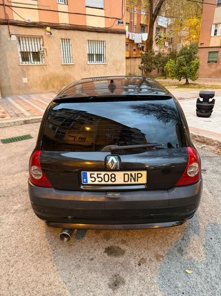 Renault Clio 2005