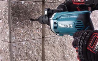 Taladro Percutor Makita HP1631KX3 710W