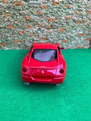 Ferrari 599 GTB (2006) – Hot Wheels - Escala 1:18