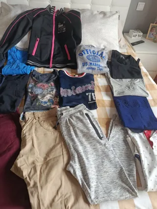 Ropa de hombre: Chaqueta, camisetas y pantalones