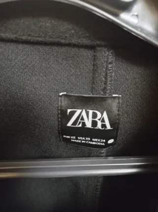 Abrigo corto ZARA mujer