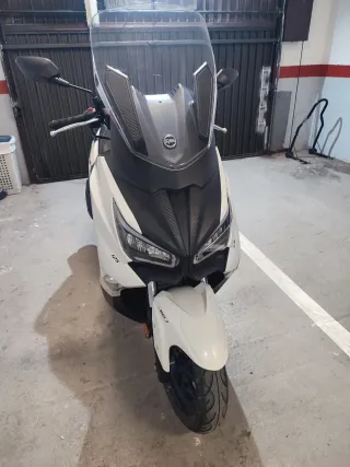 Scooter Sym Joymax X+ 125cc Blanca