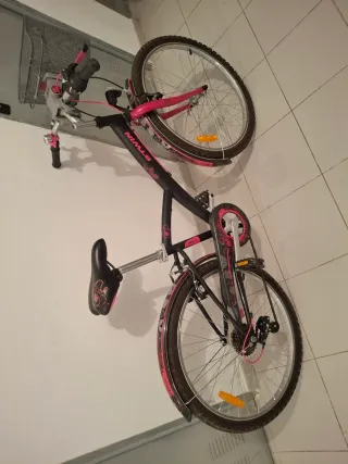 Bicicleta Decathlon 24 con cesta