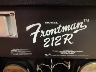 Amplificador de guitarra Fender Frontman 212R.