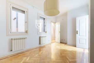 Piso en venta en Trafalgar en Madrid