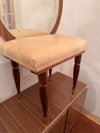 Tocador y taburete madera y cristal