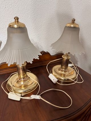 Juego 2 lamparas mesita noche doradas