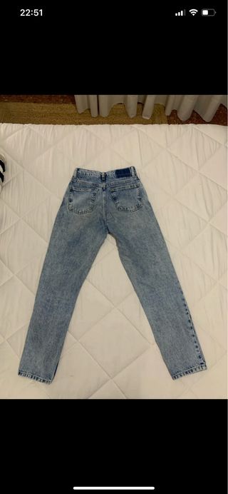 Pantalón vaquero Mango