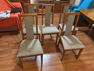 Mesa de comedor extensible y 5 sillas