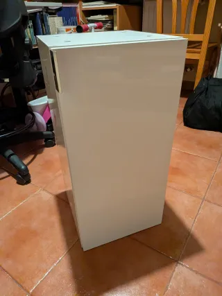 Mueble auxiliar blanco