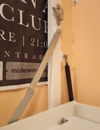 Litera Plegable Metálica Pared