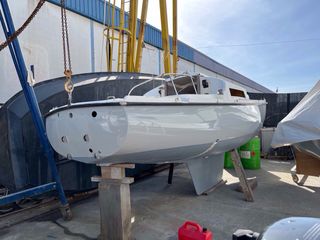 Velero Super Mistral 7m CAMBIO por coche con ITV